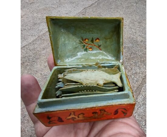 Gorgeous Venetian game box in washed wood     