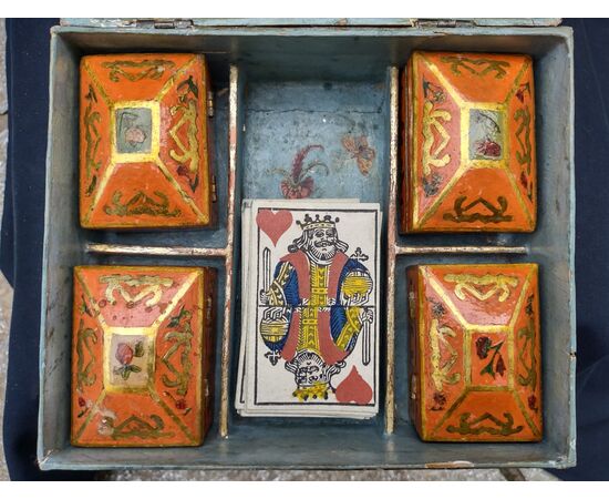 Splendida scatola da gioco veneziana in legno laccato