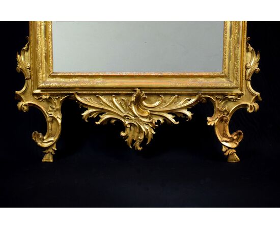 Specchiera veneta in legno intagliato e dorato, XVIII secolo