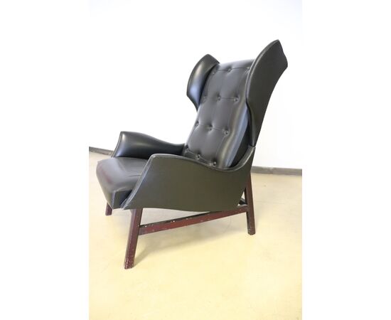 Italian design vintage modern armchair from the 1940s in black imitation leather     