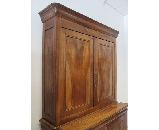WALNUT SIDEBOARD WITH STAND IN LUIGI FILIPPO STYLE     