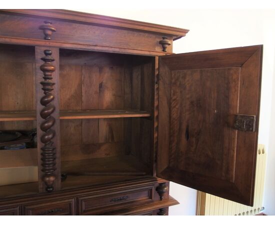 DOUBLE BODY IN SOLID WALNUT WITH 4 DOORS FROM THE EARLY 700s     