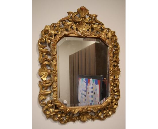 Antica stupenda specchiera francese del 1800 stile Luigi XIV in legno dorato foglia oro