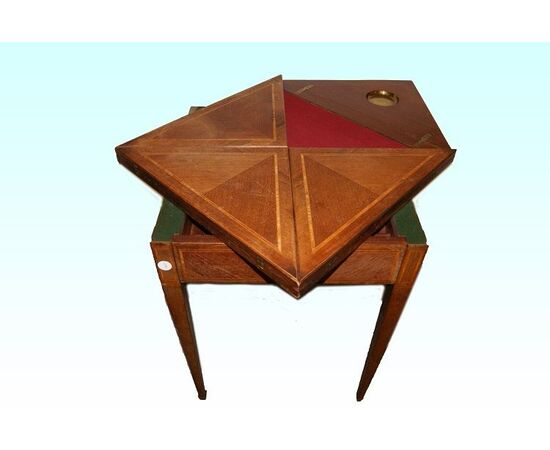 Antico tavolino da gioco stile Vittoriano del 1800 a fazzoletto