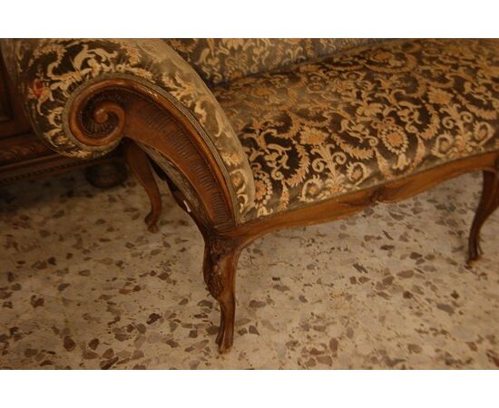 Antico divano italiano piemontese di inizio 1800 in legno di noce