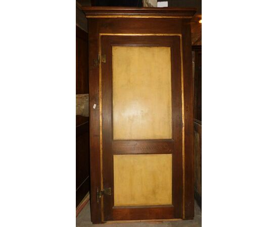 pts289 n.5 walnut doors, period &#39;700, mis. cm l 114 xh 226     