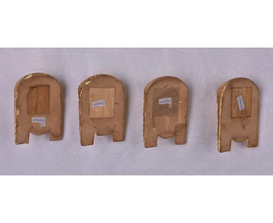 Serie di 4 fregi in legno per mobili - "sfinge" - O/2094 -