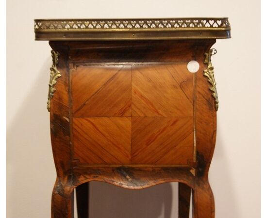 Stupenda Toilette francese stile Luigi XV di inizio 1800 con bronzi