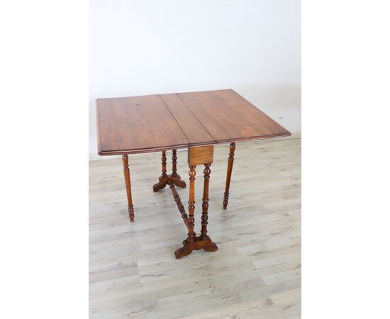 Tavolino antico a bandelle in noce XIX secolo PREZZO TRATTABILE