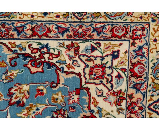 ISFAHAN Persian carpet with silk warp     