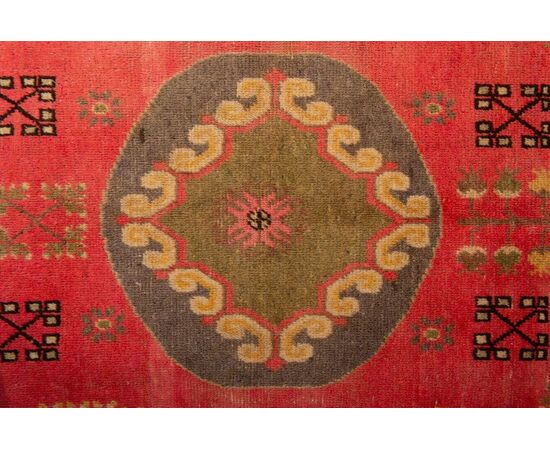 SINKIANG carpet of old manufacture     