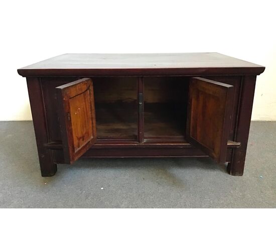 Cabinet / coffee table     