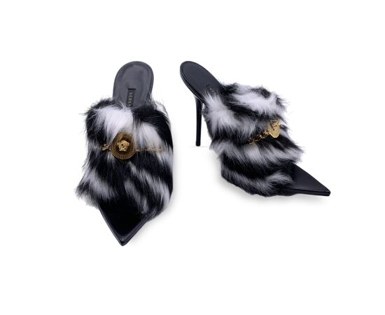 VERSACE Scarpe con Tacco in Col. Nero - 38.5