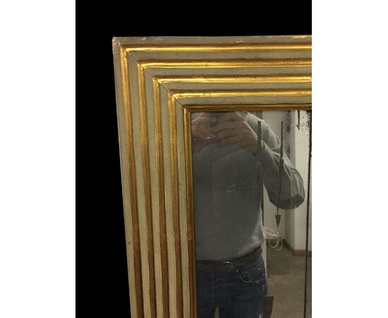 Grande specchio del 700 , laccato e dorato