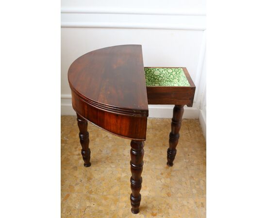 Console-game table     