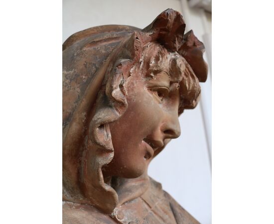 Busto, "Dama con cuffia"