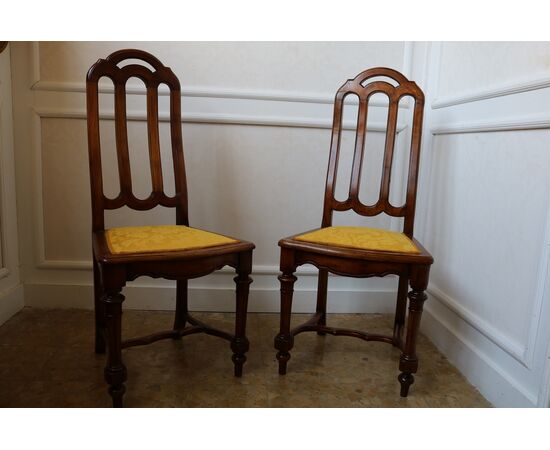 Pair of Umbertine chairs     
