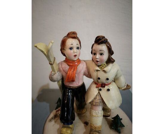 Trevir ceramic figurine depicting skiers     