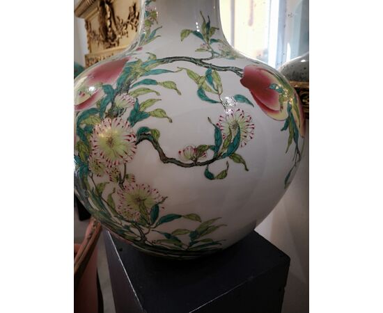 Large porcelain vase, China     