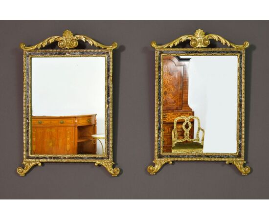 Coppia di specchiere neoclassiche in legno intagliato e dorato, Sicilia, Fine del XVIII secolo