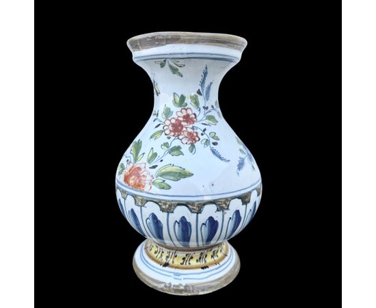 Vasetto in maiolica globulare con decoro a motivi floreali e geometrici.Manifattura Coppellotti.Lodi.