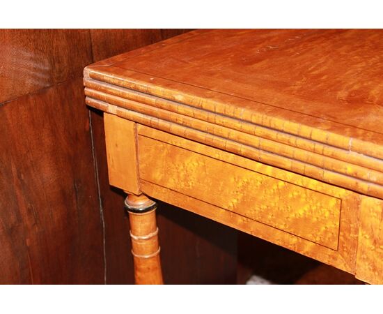 Tavolino da gioco stile Sheraton del 1800 in legno di acero