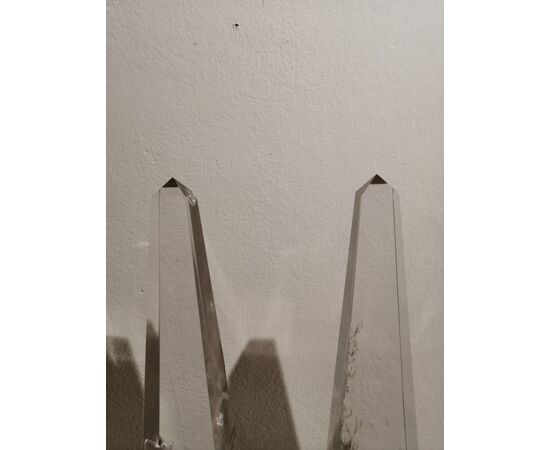 Coppia di obelischi in cristallo lavorato XX secolo - qualche crepa