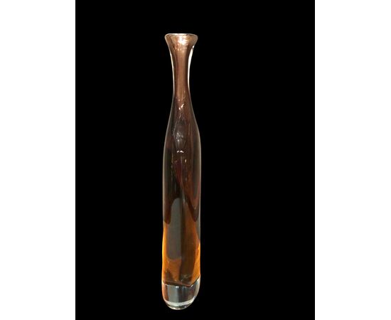 Bottiglia ‘morandiana’ in vetro pesante  sommerso. Flavio Poli, Seguso vetri d’arte .Murano.