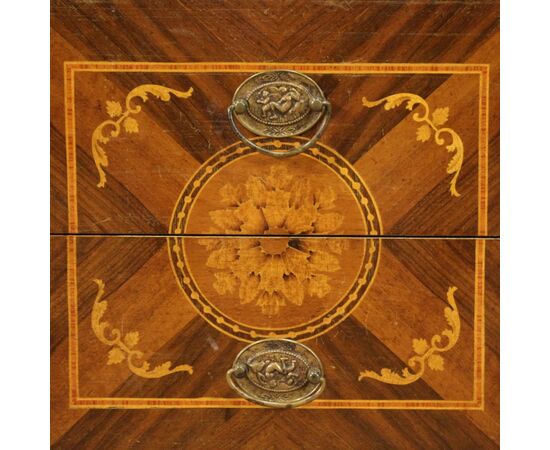 Comodino in legno intarsiato in stile Luigi XVI 