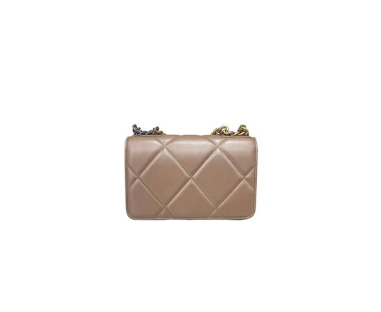 Chanel 19 Wallet On Chain