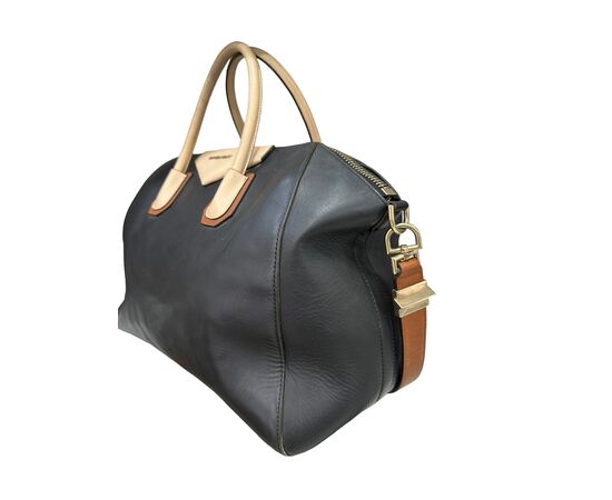 Givenchy Antigona Media Tricolor