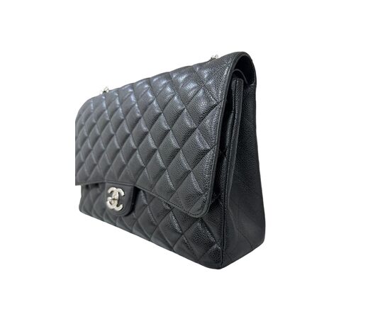 Chanel Maxi Jumbo Caviar Nera