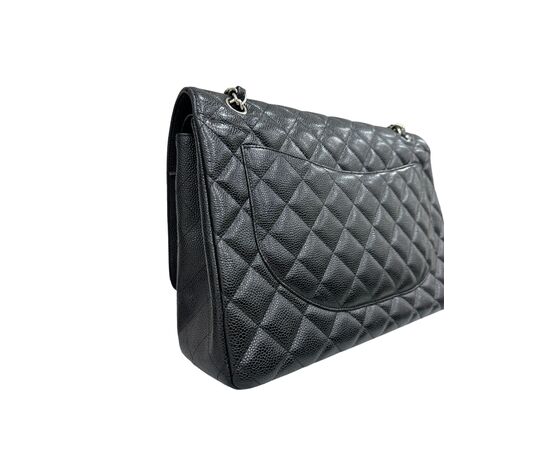 Chanel Maxi Jumbo Caviar Nera