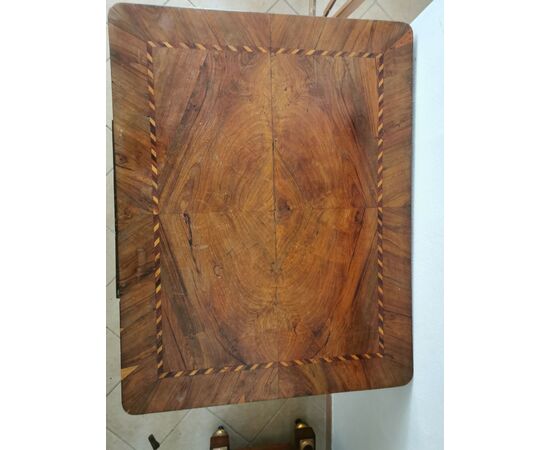 tavolo scrittoio toscana 18 secolo in noce  misure largo cm 94 x 74 h 74