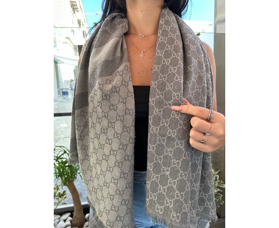 Gucci Sciarpa GG Supreme Lana Grigia
