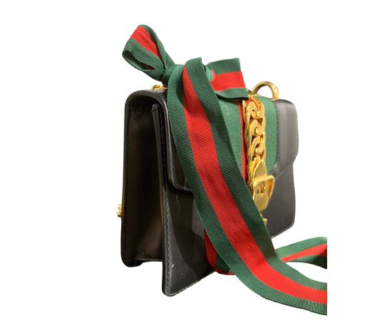 Gucci Sylvie Mini Flap Chain Pelle Nera