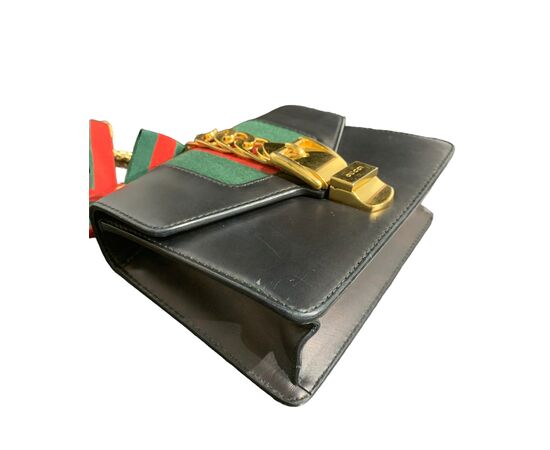 Gucci Sylvie Mini Flap Chain Pelle Nera