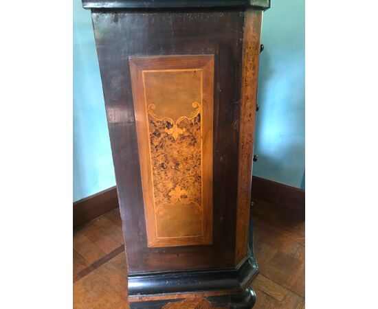 Elegant chest of drawers-first half 700- Brescia-     