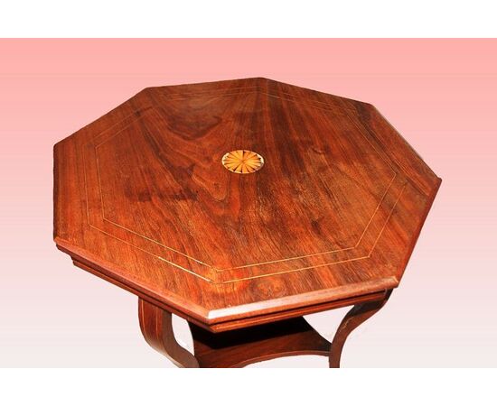 Tavolino ottagonale inglese stile Vittoriano del 1800 in legno di noce con intarsio