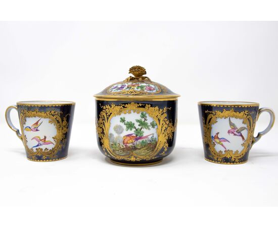 Set of two cups and a sugar bowl, 19th century, Manufacture of Sèvres     