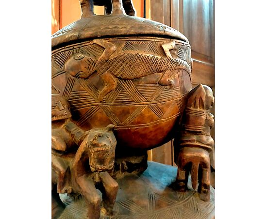 scultura contenitore grande  H. cm 153 - Africa