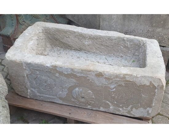dars498 - vasca/ fontana in pietra, datata 1840, cm l 83 x h 26 x p 45