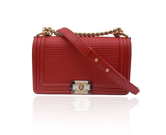 CHANEL Borsa a Tracolla in Pelle Col. Rosso Boy M