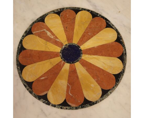 Tavolo italiano in ferro dipinto con piano in marmo intarsiato