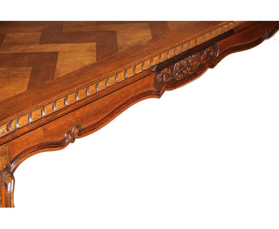 Tavolo allungabile francese di inizio 900 stile provenzale in legno di rovere 