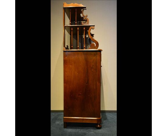 Cabinet in Tuscan walnut     