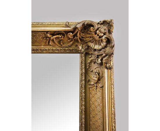 Specchiera antica Napoleone III Francese in legno dorato e intagliato. Periodo XIX secolo.