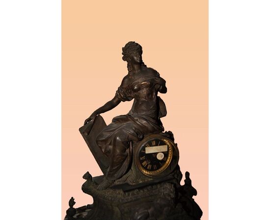 Orologio da tavolo francese del 1800 con "dama"