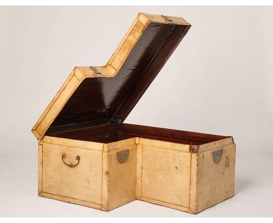 Baule Cinese in pelle: ideale come tavolino angolare - M/1764
