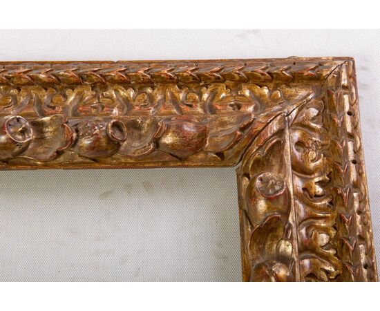 Grande pregiata cornice in legno dorato con melograni - O/5734.